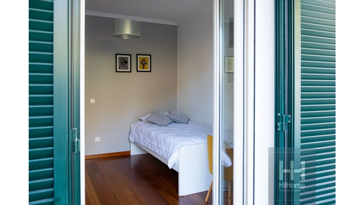 Moradia T4 para Venda em Canhas Foto 33