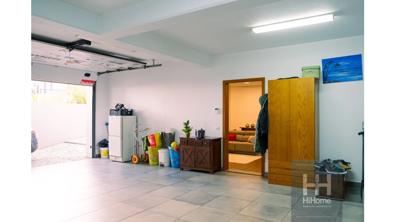 Moradia T4 para Venda em Canhas Foto 51