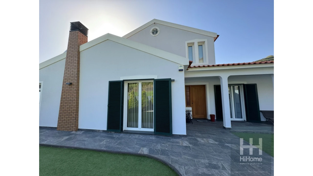 Moradia T4 para Venda em Canhas Foto 58