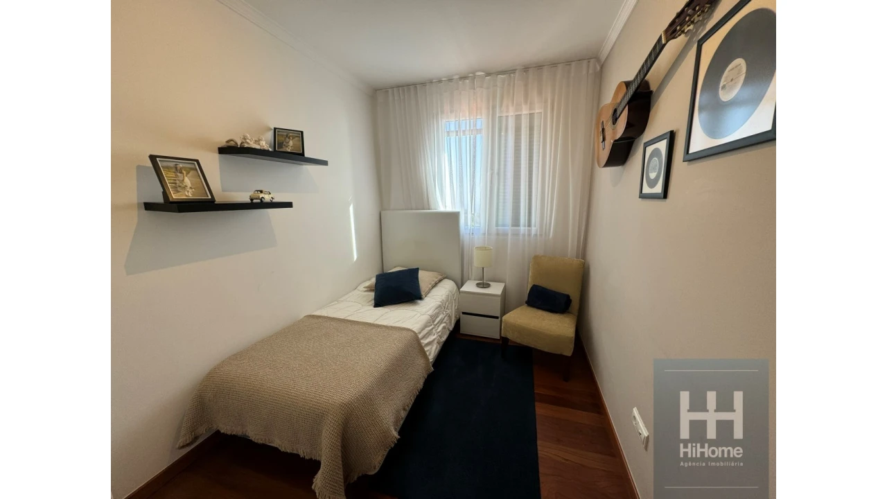 Moradia T4 para Venda em Canhas Foto 62