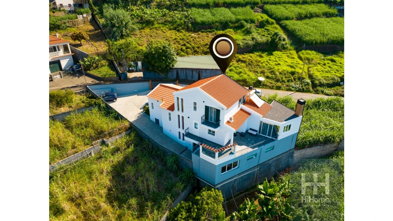 Moradia T4 para Venda em Canhas Foto 66