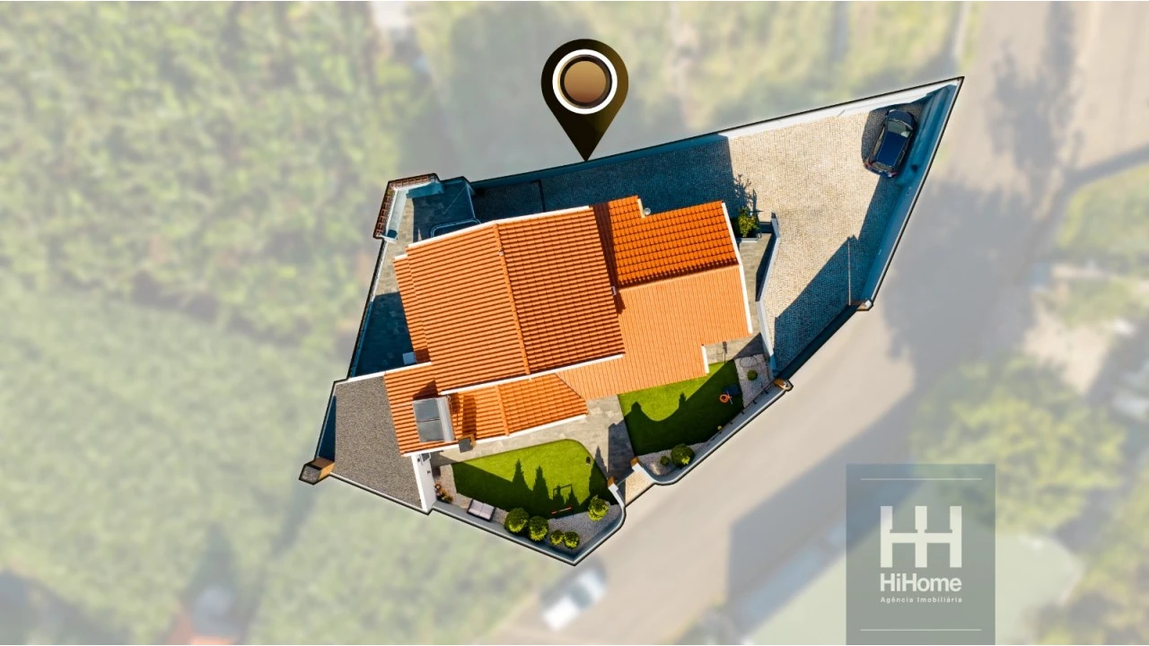 Moradia T4 para Venda em Canhas Foto 67