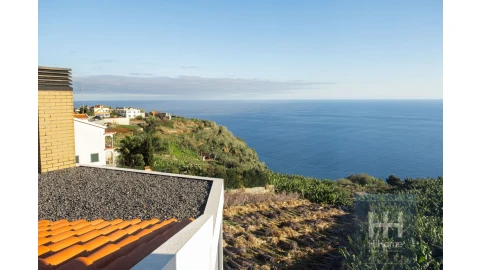 Moradia T4 para Venda em Canhas