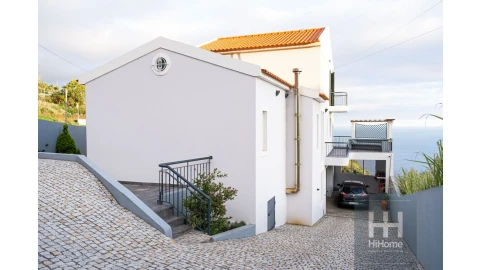 Moradia T4 para Venda em Canhas