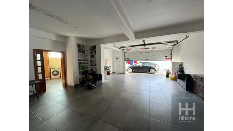 Moradia T4 para Venda em Canhas