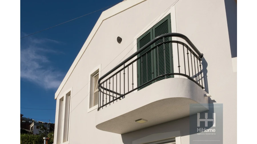 Moradia T4 para Venda em Canhas Foto 10