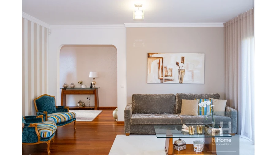 Moradia T4 para Venda em Canhas Foto 17