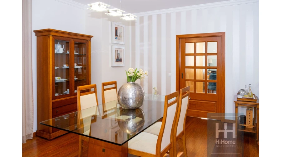 Moradia T4 para Venda em Canhas Foto 20