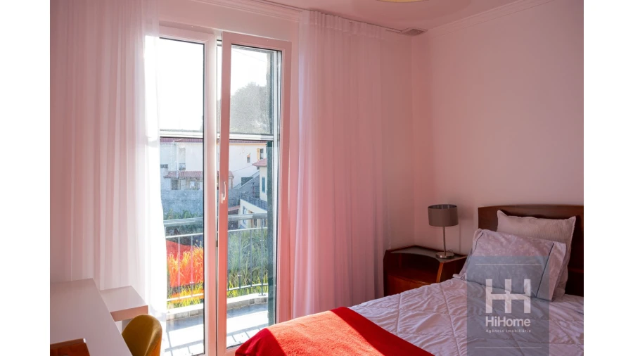 Moradia T4 para Venda em Canhas Foto 38