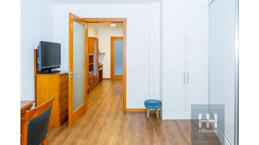 Moradia T4 para Venda em Canhas Foto 46