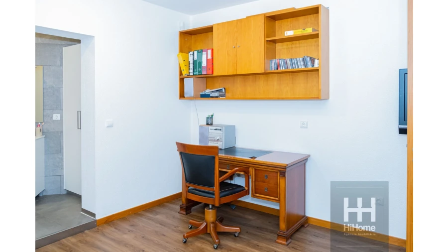 Moradia T4 para Venda em Canhas Foto 47