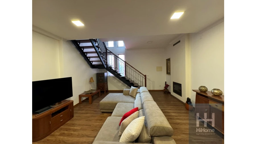 Moradia T4 para Venda em Canhas Foto 60