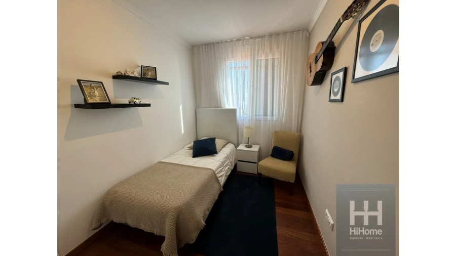 Moradia T4 para Venda em Canhas Foto 62