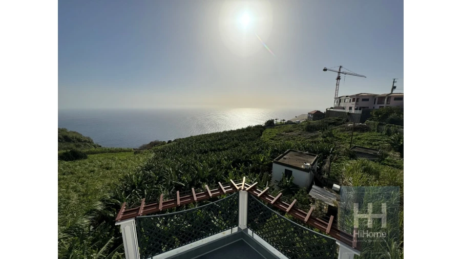 Moradia T4 para Venda em Canhas Foto 63