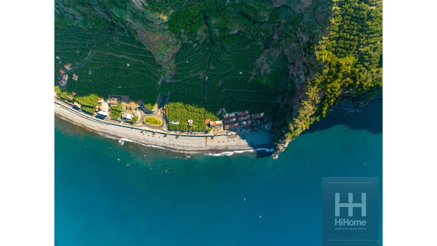 Moradia T4 para Venda em Canhas Foto 68