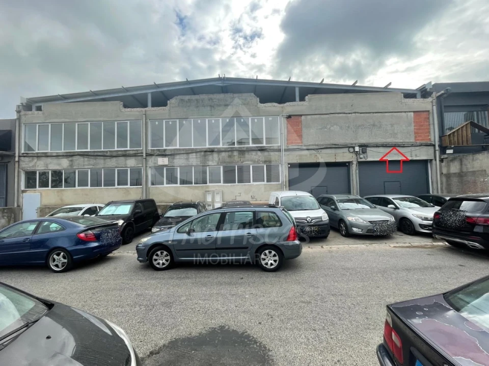 Armazém para Venda em Sacavém e Prior Velho Foto 1