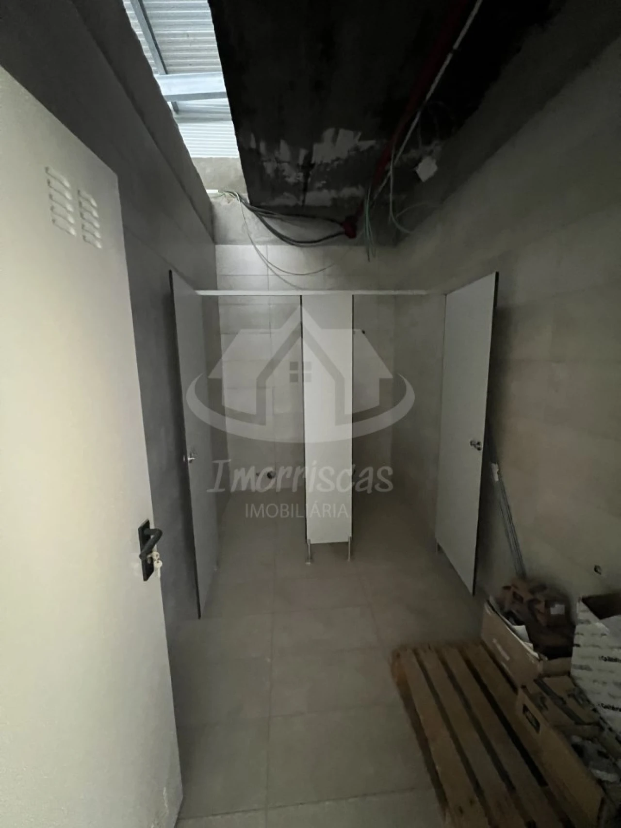 Armazém para Venda em Sacavém e Prior Velho Foto 13