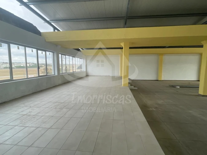 Armazém para Venda em Sacavém e Prior Velho Foto 5