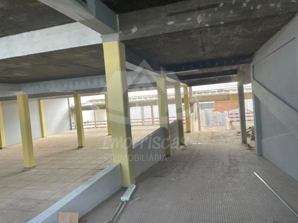 Armazém para Venda em Sacavém e Prior Velho Foto 6