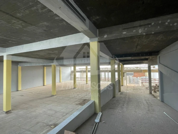 Armazém para Venda em Sacavém e Prior Velho Foto 2