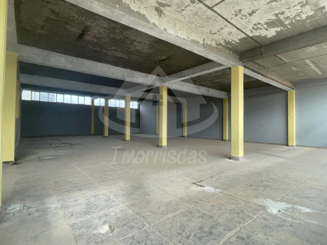 Armazém para Venda em Sacavém e Prior Velho Foto 5