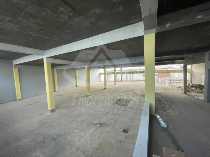 Armazém para Venda em Sacavém e Prior Velho Foto 7