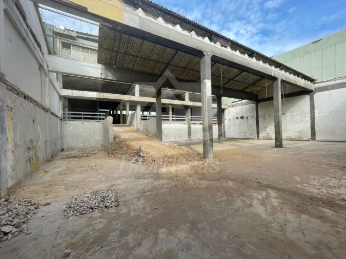 Armazém para Venda em Sacavém e Prior Velho Foto 9