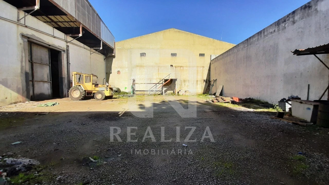 Terreno para Venda em Seixal, Arrentela e Aldeia de Paio Pires Foto 1