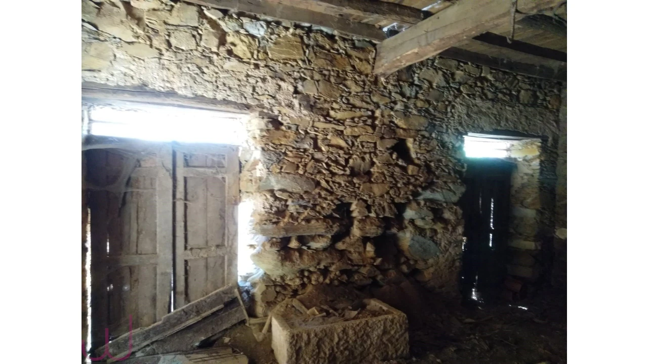 Moradia T3 para Venda em Lorvão Foto 9