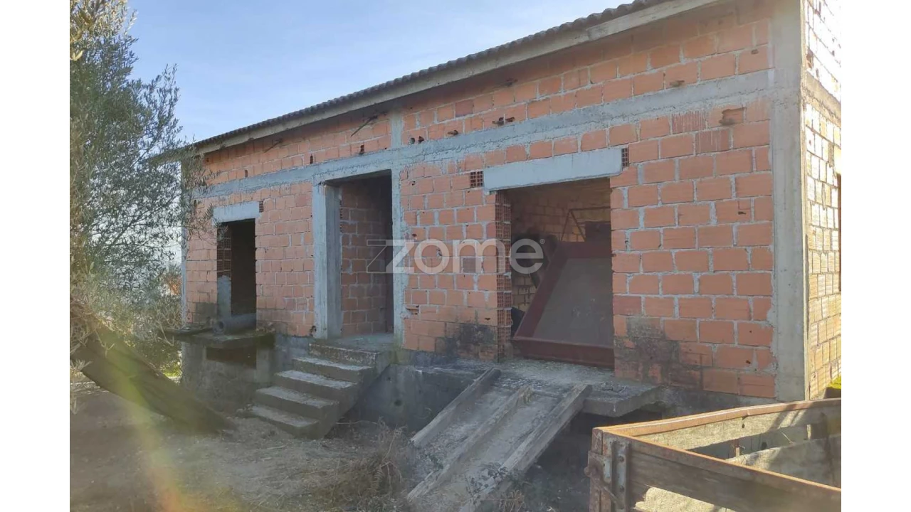 Terreno para Venda em Fragosela Foto 1