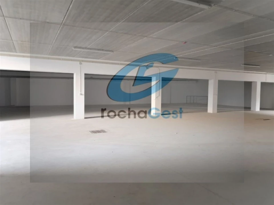 Armazém para Arrendamento em Arcozelo Foto 19