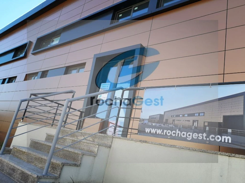 Armazém para Arrendamento em Arcozelo Foto 14