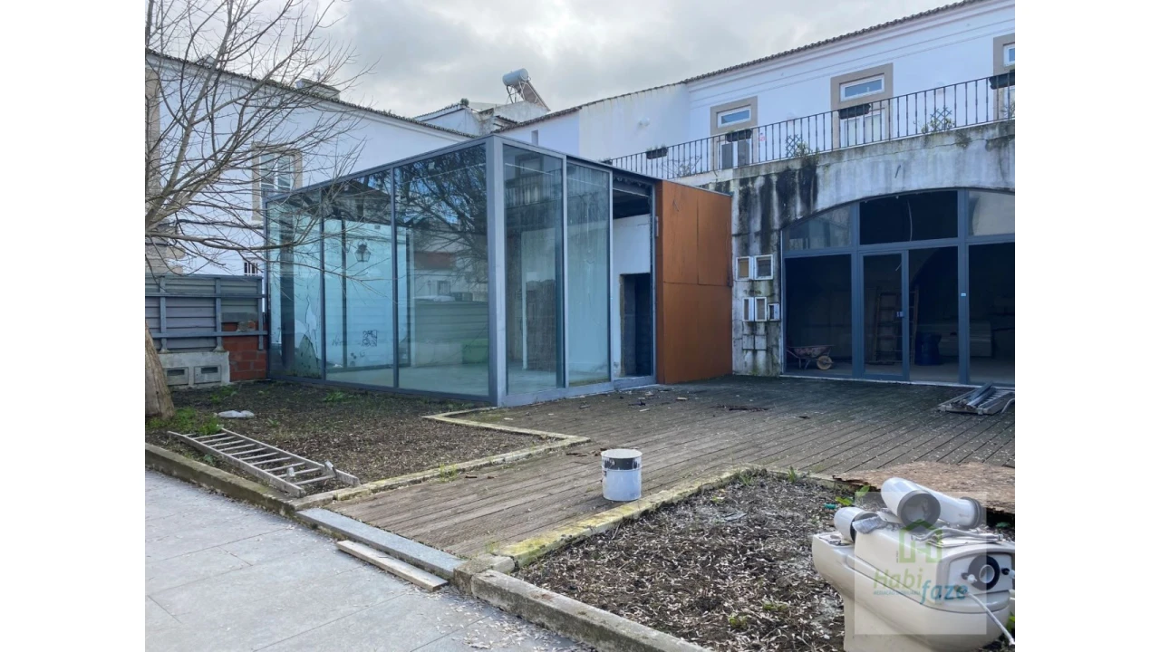 Loja para Venda em Évora (São Mamede, Sé, São Pedro e Santo Antão) Foto 1