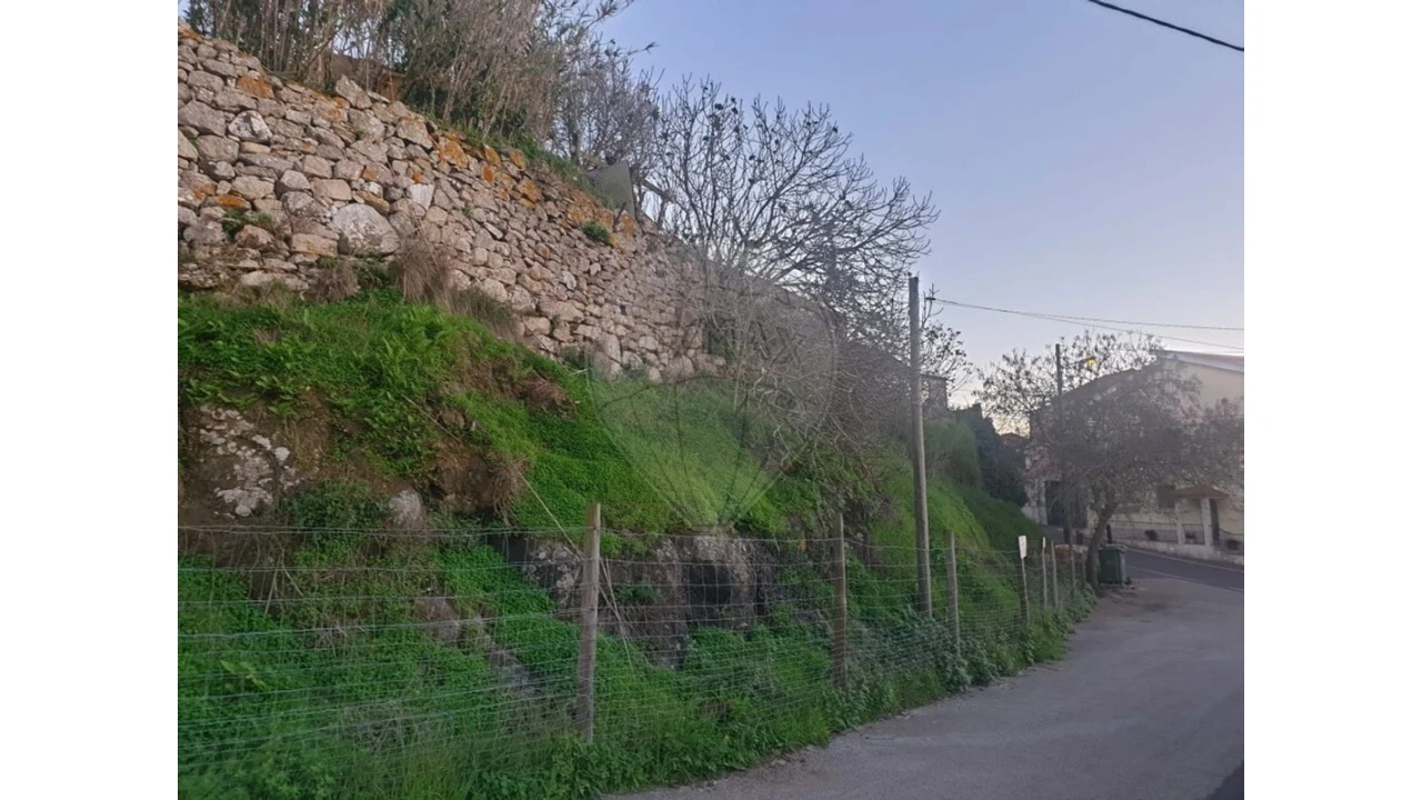 Prédio para Venda em Almargem do Bispo, Pêro Pinheiro e Montelavar Foto 12