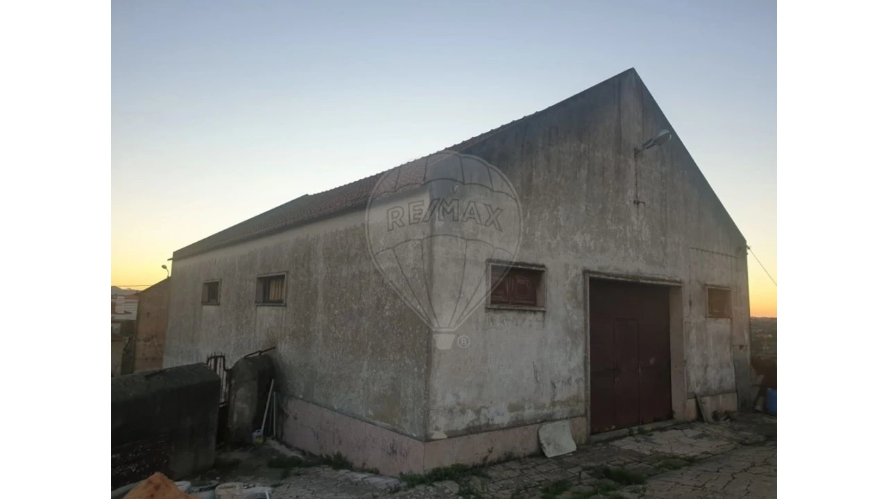Prédio para Venda em Almargem do Bispo, Pêro Pinheiro e Montelavar Foto 6