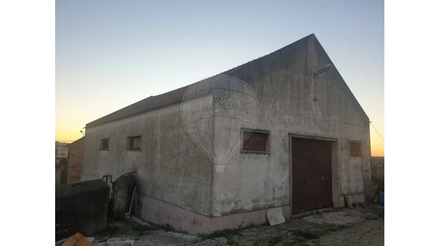 Prédio para Venda em Almargem do Bispo, Pêro Pinheiro e Montelavar Foto 6