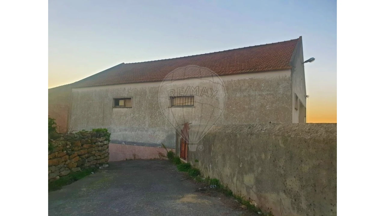 Prédio para Venda em Almargem do Bispo, Pêro Pinheiro e Montelavar Foto 7