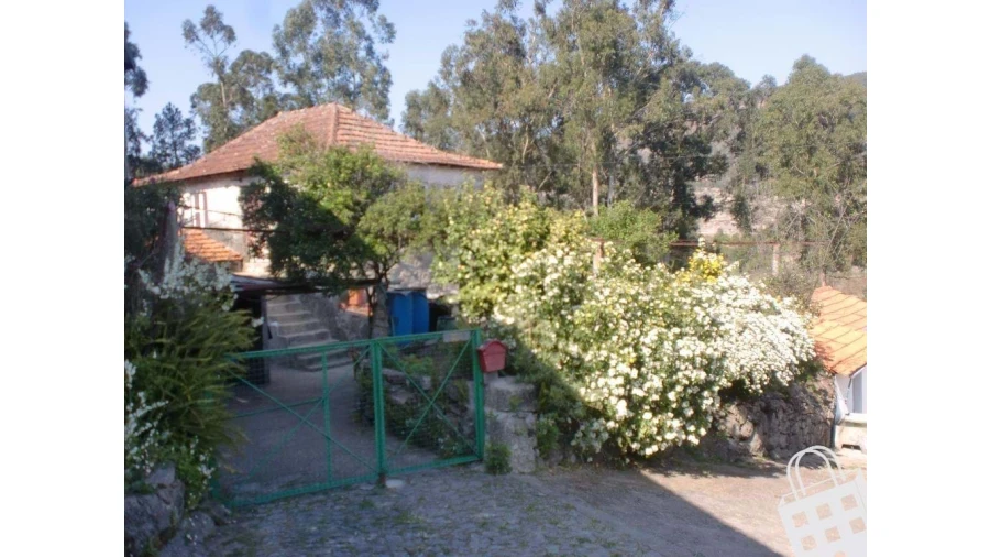 Moradia T2 para Venda em Sousela Foto 2