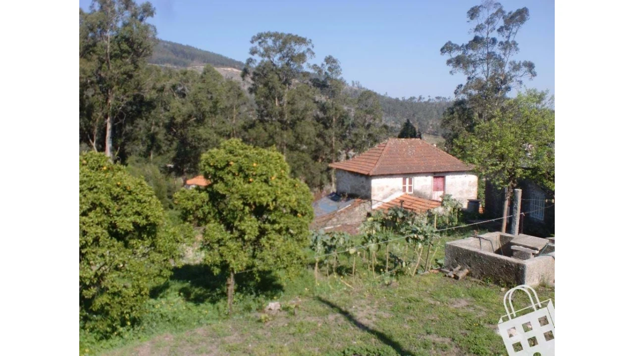 Moradia T2 para Venda em Sousela Foto 9