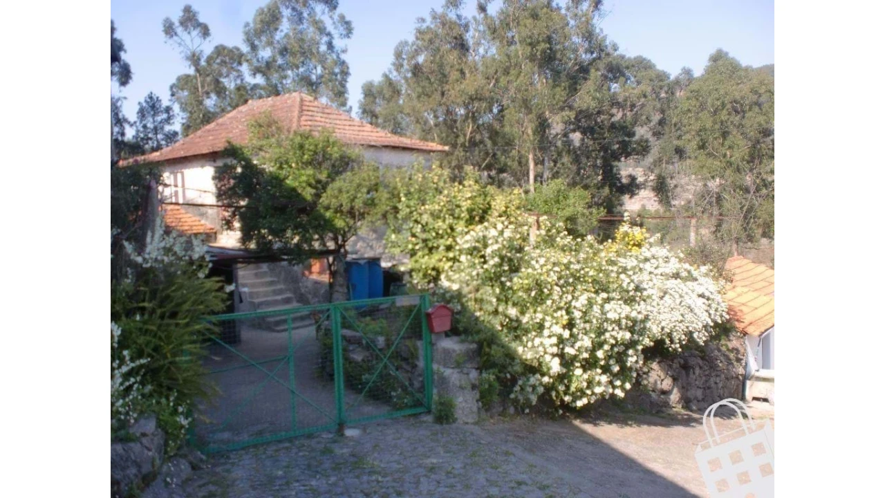 Moradia T2 para Venda em Sousela Foto 2