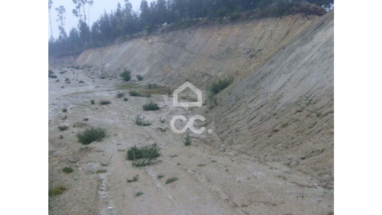Terreno para Venda em Figueiras e Covas Foto 3