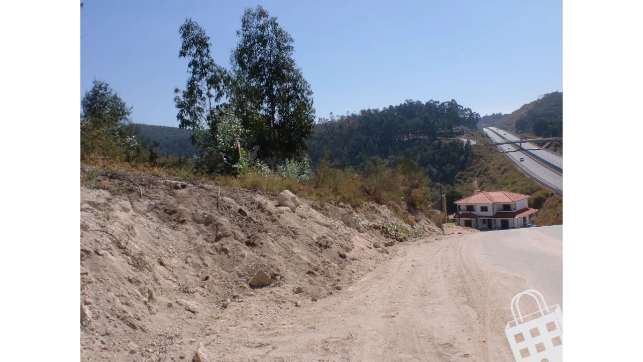 Terreno para Venda em Sousela Foto 2