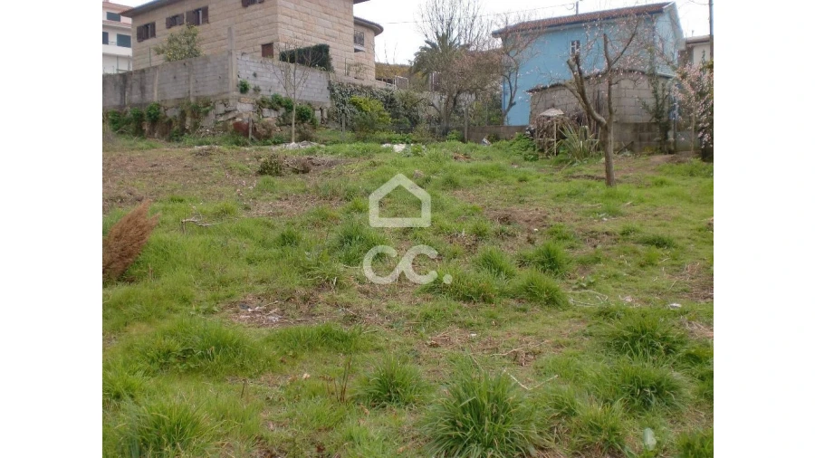 Terreno para Venda em Meinedo Foto 4