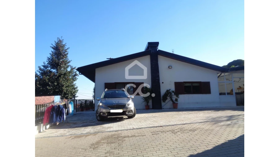 Moradia T4 para Venda em Figueiras e Covas Foto 4