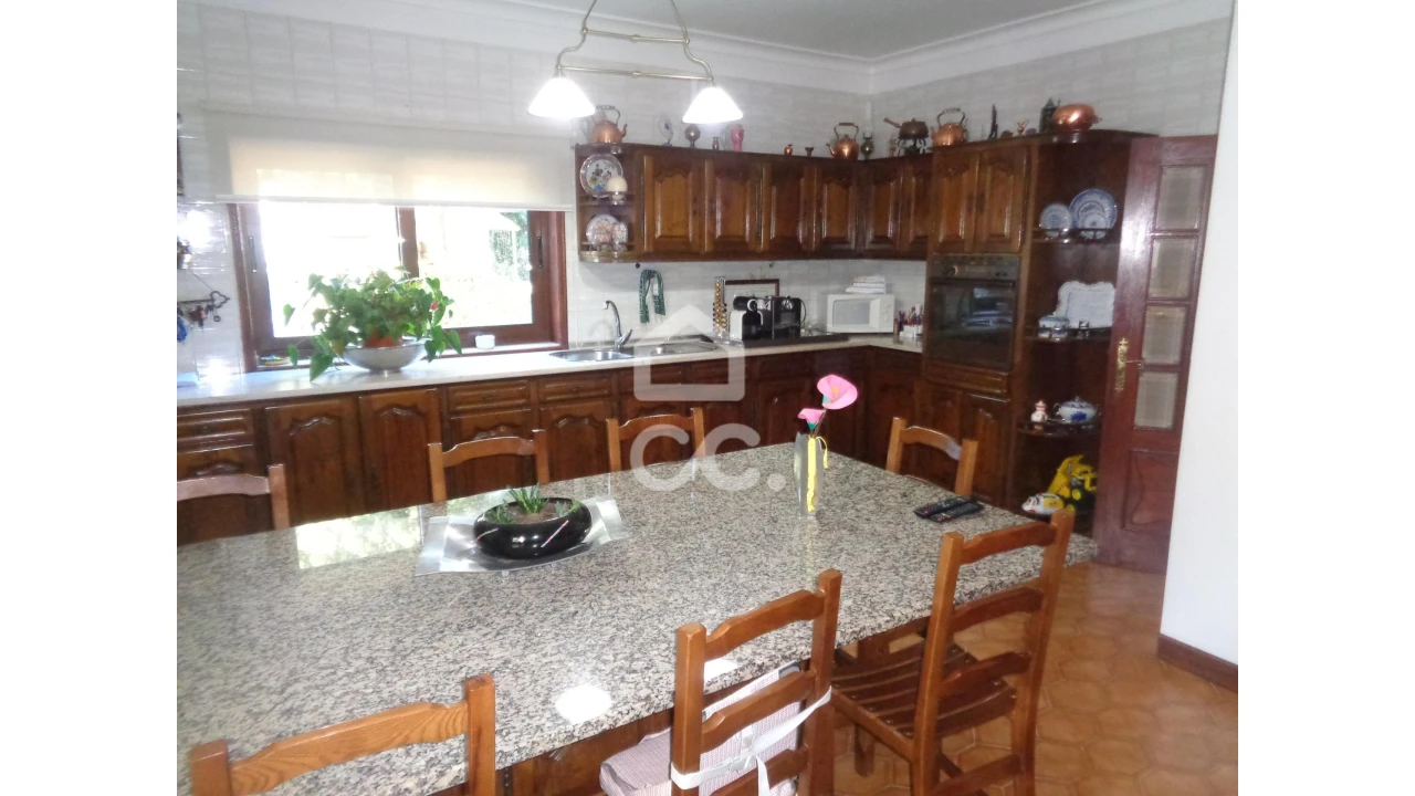 Moradia T4 para Venda em Figueiras e Covas Foto 6