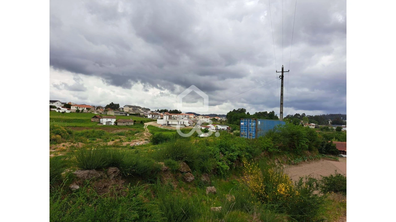Terreno para Venda em Lodares Foto 4