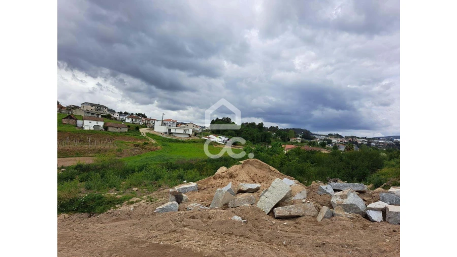 Terreno para Venda em Lodares Foto 3