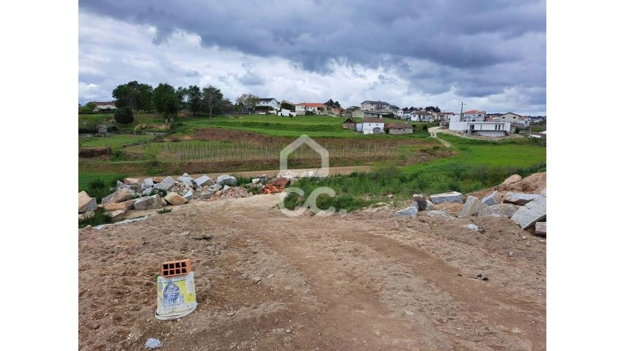 Terreno para Venda em Lodares Foto 5
