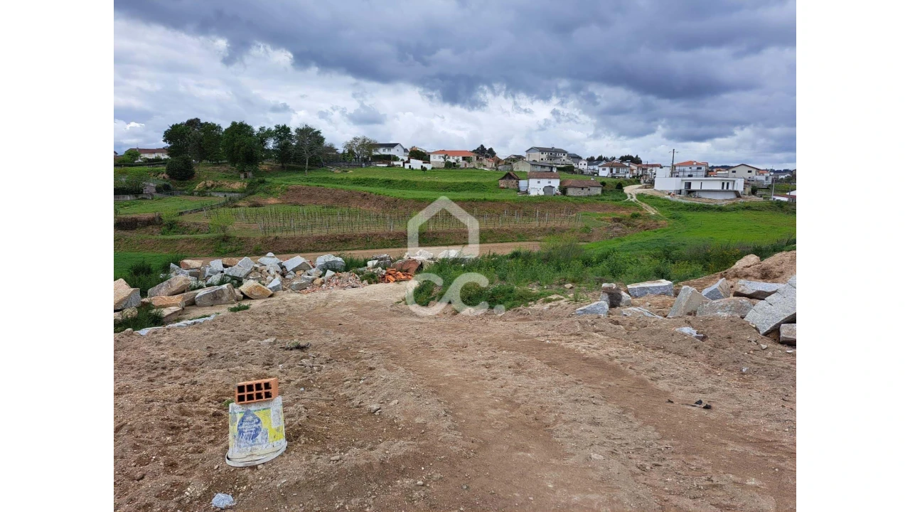 Terreno para Venda em Lodares Foto 5