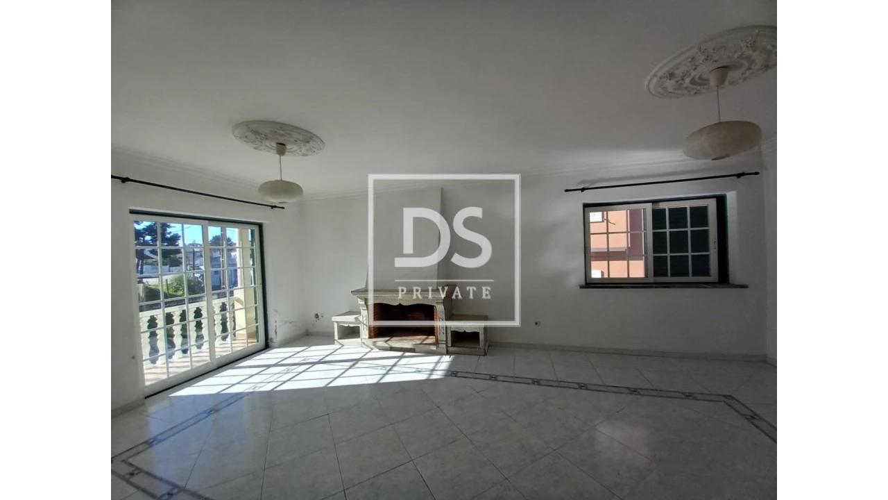 Moradia T3 para Venda em Charneca de Caparica e Sobreda Foto 2